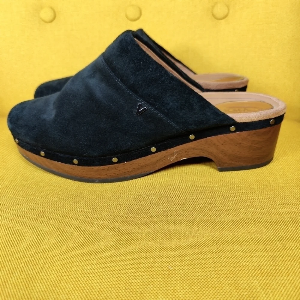 Vionic Kacie Suede Leather Black Studded Slip On Clog Women's WIDE Shoe Size 9VW